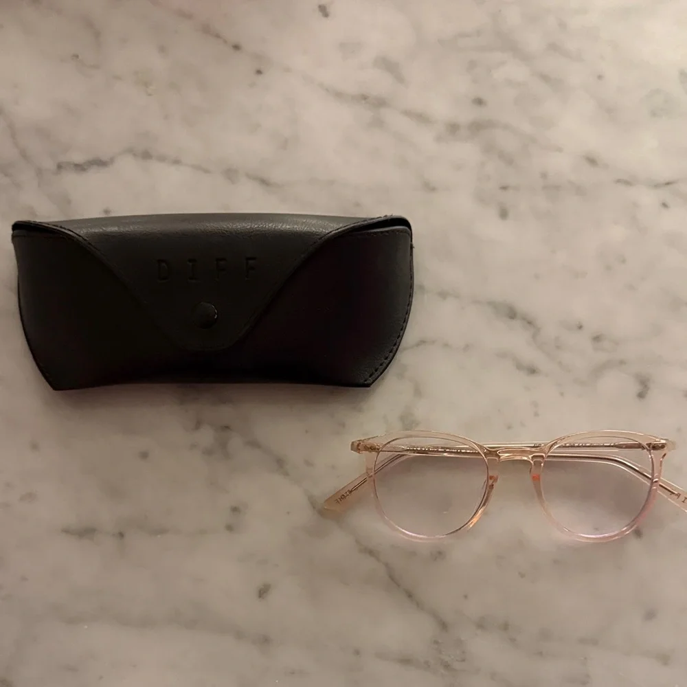 Diff Eyewear “Haze” Bluelight Glasses with Case